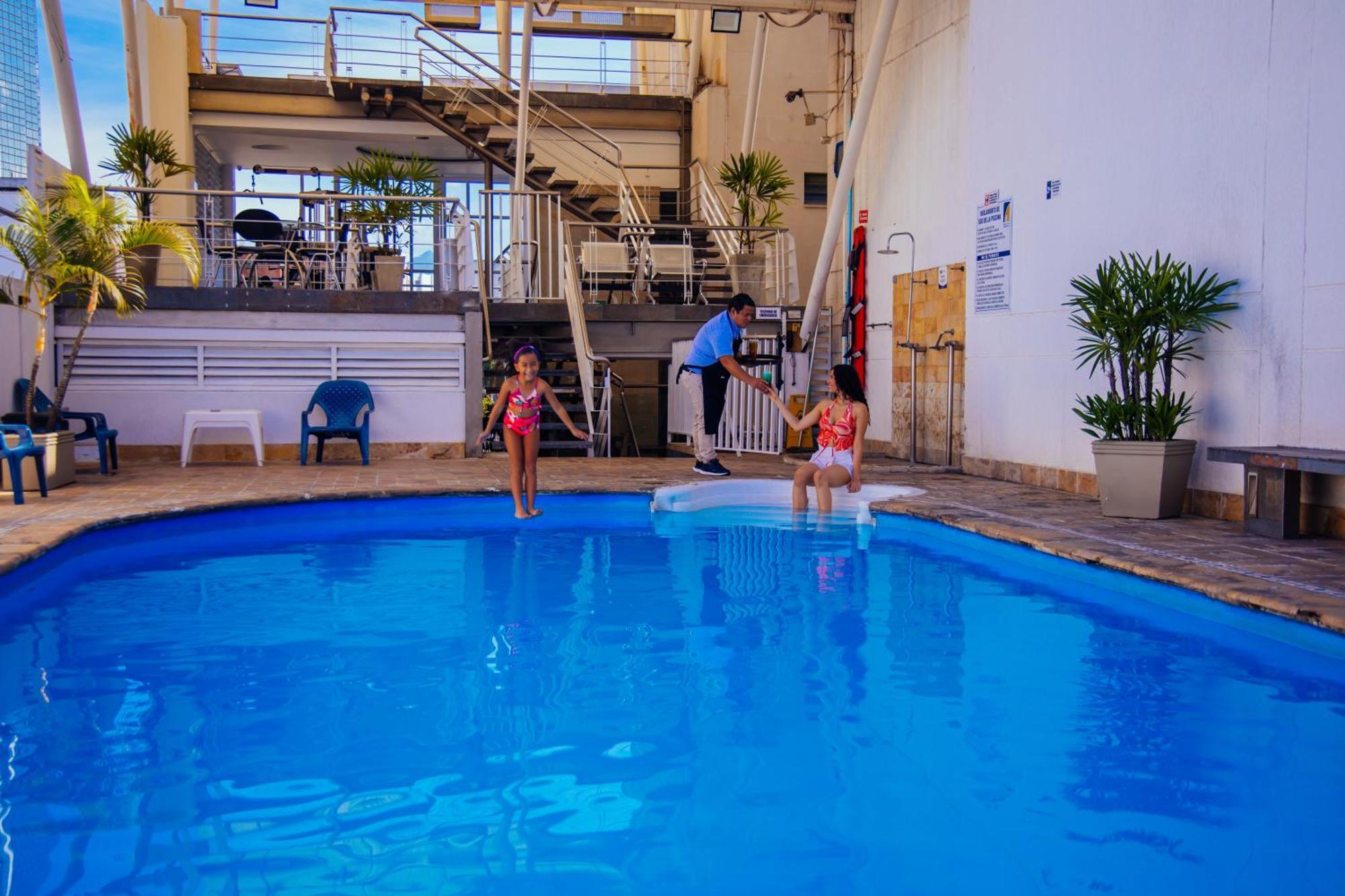 Hotel Plaza Las Americas Cali Exterior photo